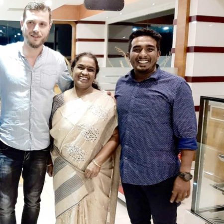Elie, Jaya et Shajin