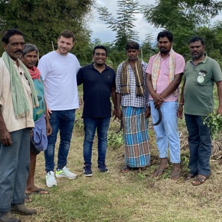 Elie et Shajin avec les producteurs